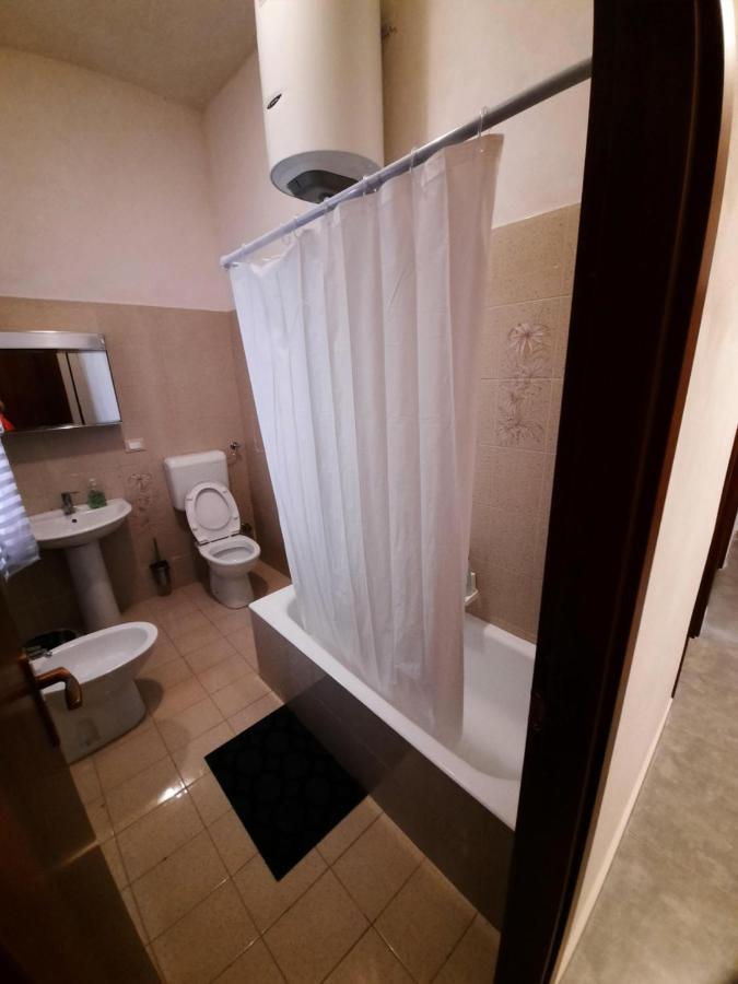 B&B Confine Como Exteriör bild